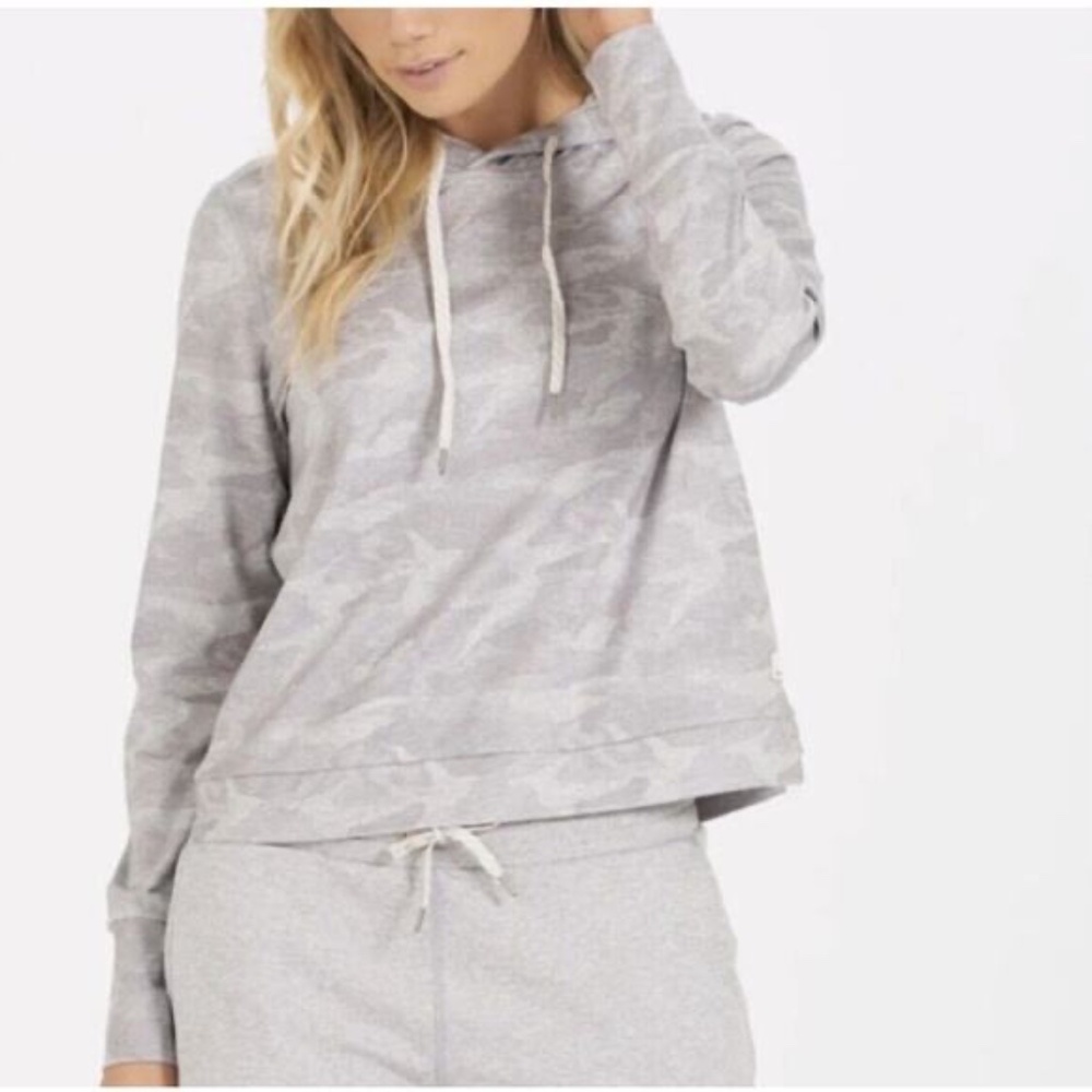 Vuori Halo Essential Hoodie Women Small Pale Heather Camo Grey VW226 Soft EUC